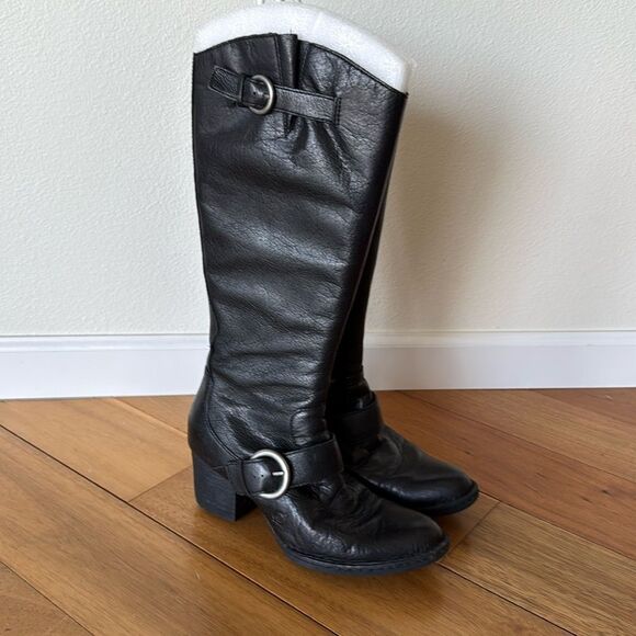 Born boots - Picture 1 of 7